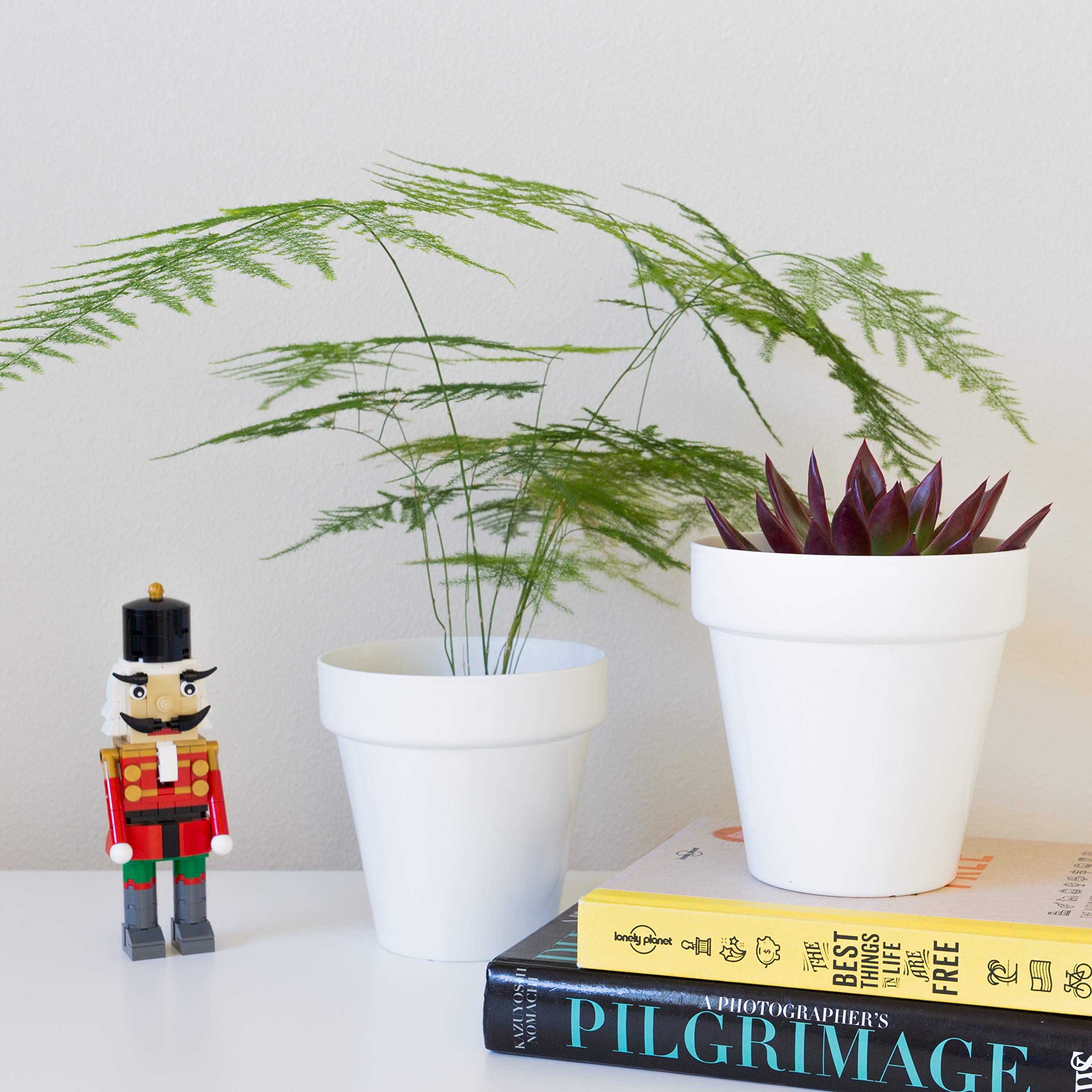 Youngever 8 Pack 5.5 Inch Plastic Planters Indoor Flower Plant Pots, Classic Decorative Gardening Pot with Drainage Holes