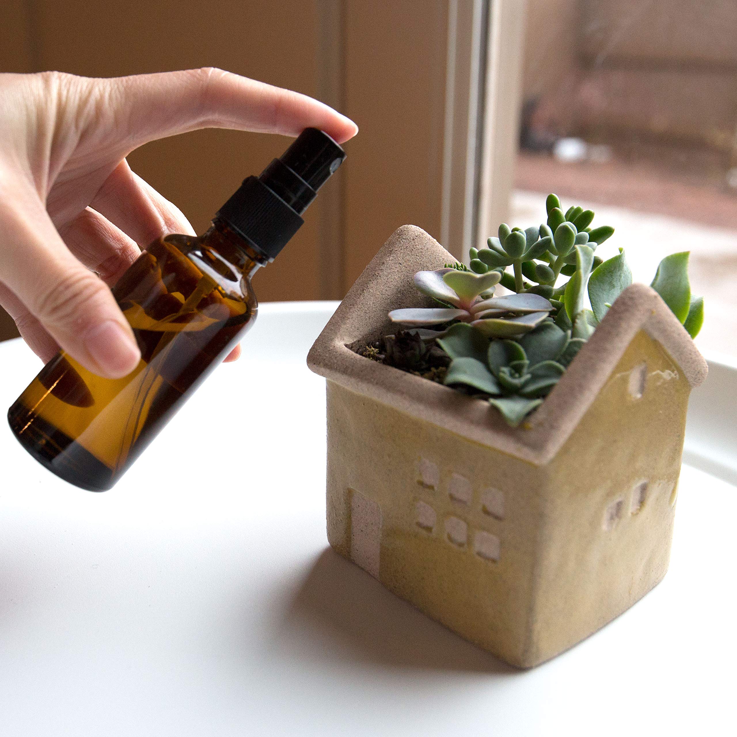 Youngever 12 Pack Empty Amber Glass Spray Bottles, 6 Pack 4 Ounce and 6 Pack 2 Ounce Refillable Containers for Essential Oils, Cleaning Products, Durable Black Trigger Sprayer Fine Mist and Stream