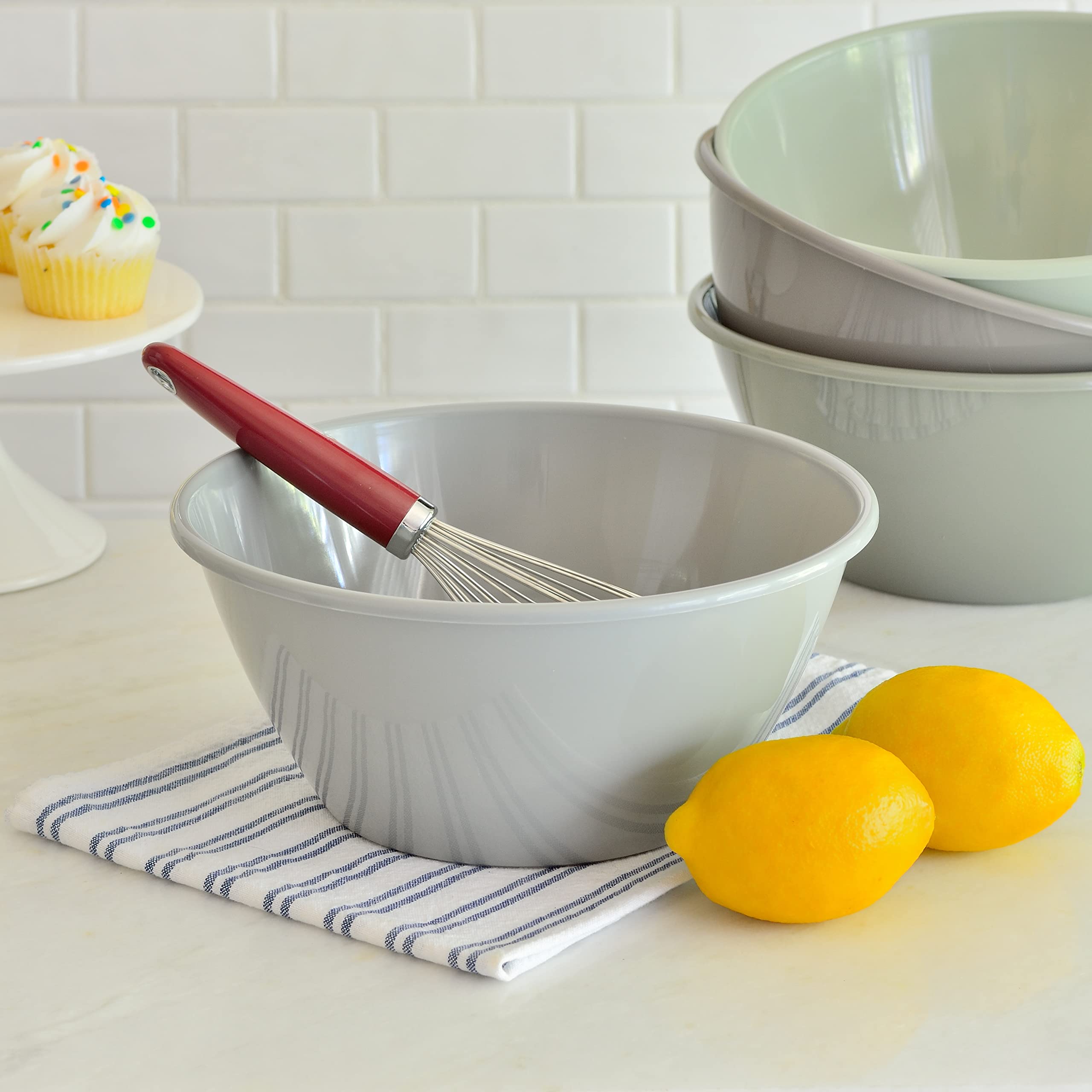 Youngever 11 inch 120 Ounce Plastic Mixing and Serving Bowls, Large Popcorn Bowls, Salad Bowls, Chip and Dip Serving Bowls, Set of 9