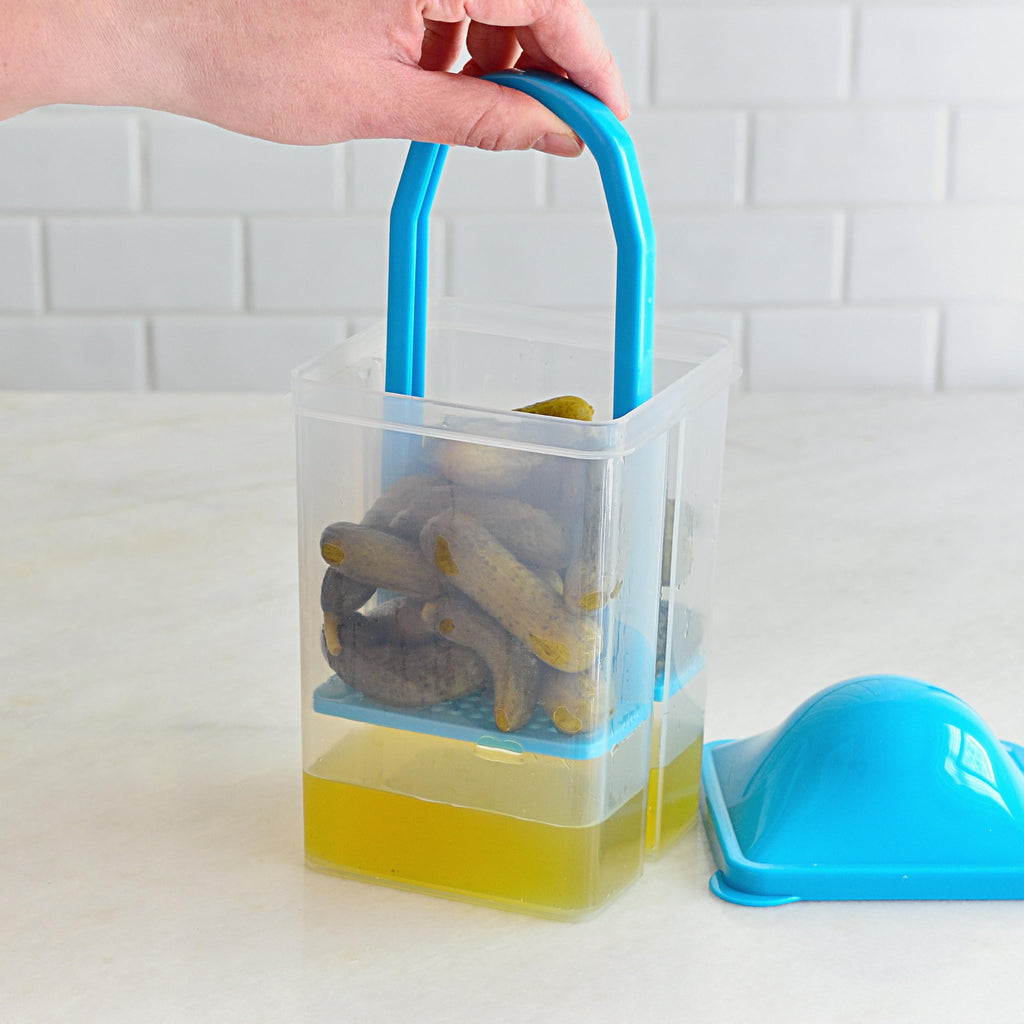 Youngever 2 Pack Pickle Container with Strainer, Plastic Pickle Holder with Strainer, Pickle Keeper with Lid (Blue Lid)