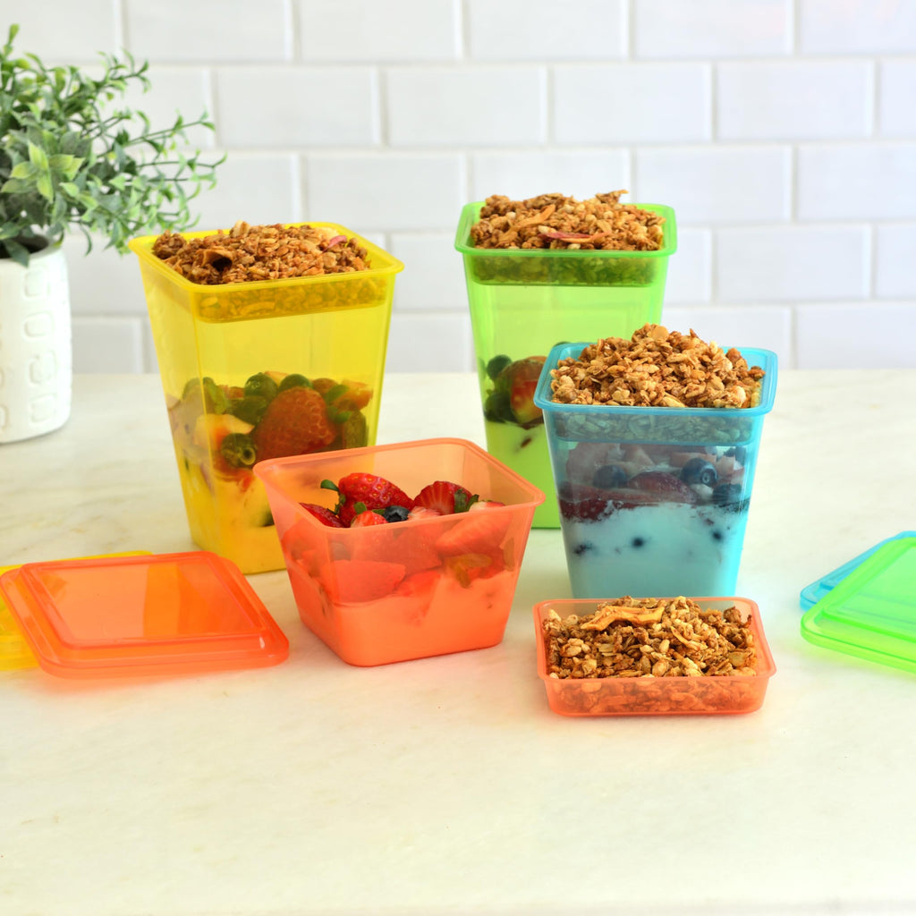 Youngever 7 Sets Plastic Parfait Cups, Reusable Plastic Dessert Cups with Lids and Inserts, Reusable Plastic Yogurt Cups with Inserts, Spill and Leak Proof