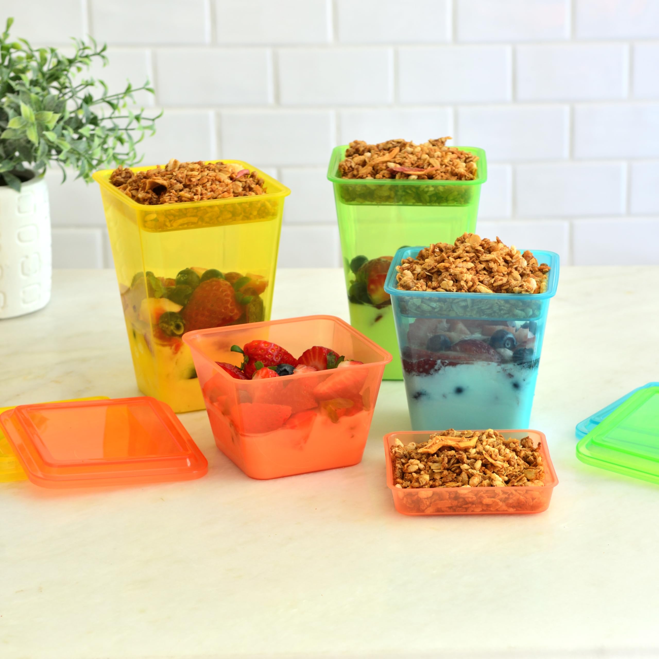 Youngever 7 Sets Plastic Parfait Cups, Reusable Plastic Dessert Cups with Lids and Inserts, Reusable Plastic Yogurt Cups with Inserts, Spill and Leak Proof