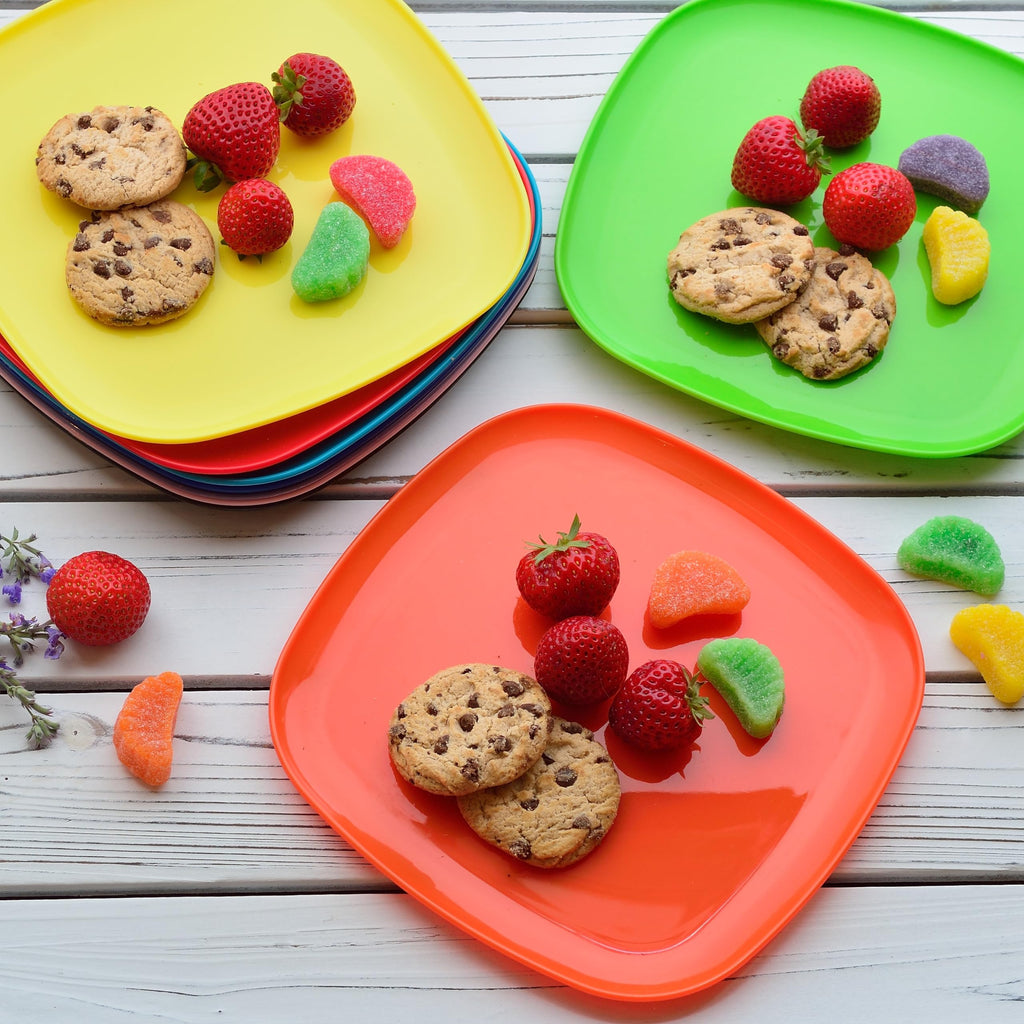 Youngever 9 Pack 8 Inch Plastic Plates, Large Square Plates, Dinner Plates, Set of 9 (9 Rainbow Colors)