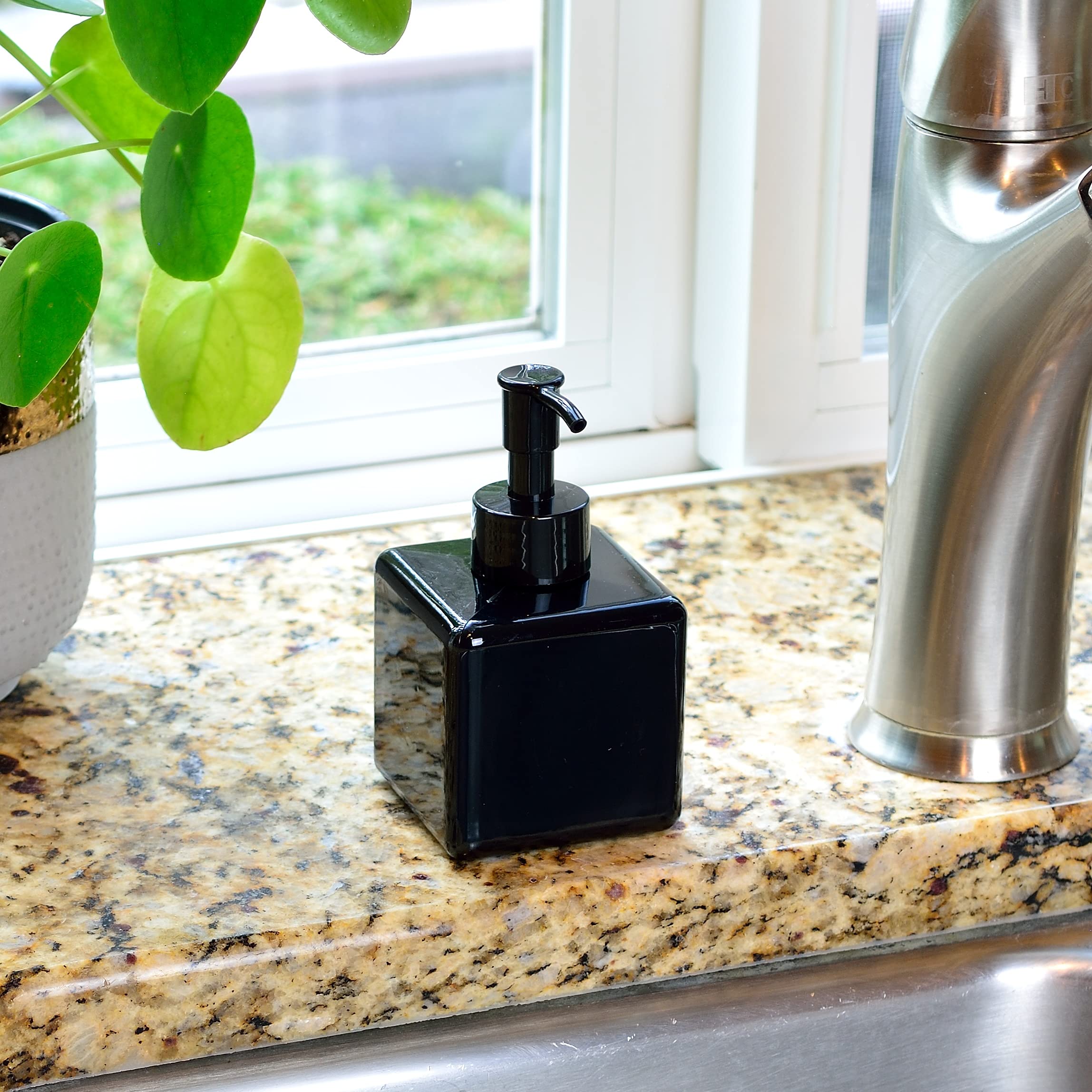 Youngever 5 Pack Black Plastic Square Pump Bottles, Refillable Plastic Pump Bottles for Dispensing Lotions, Shampoos and More