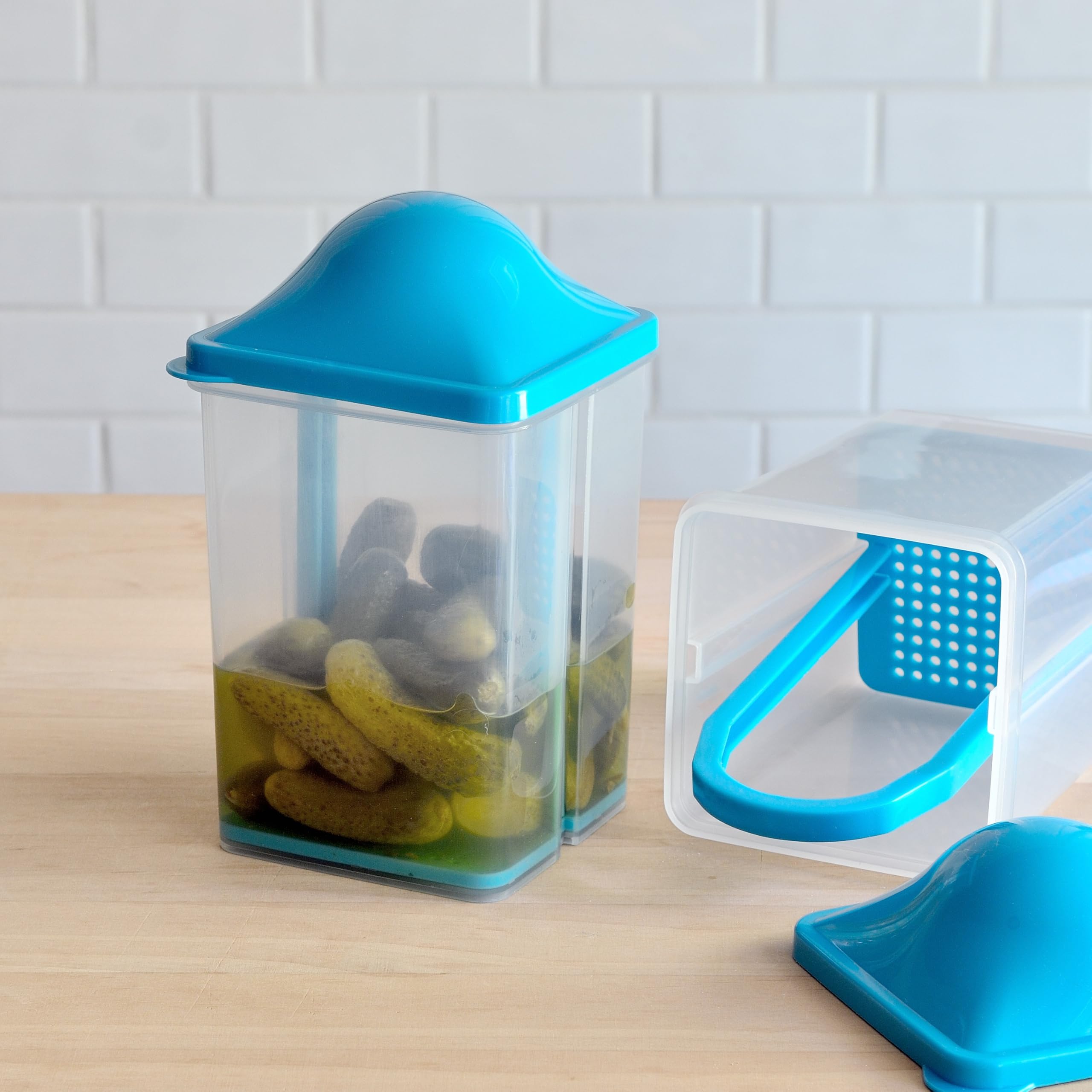 Youngever 2 Pack Pickle Container with Strainer, Plastic Pickle Holder with Strainer, Pickle Keeper with Lid (Blue Lid)