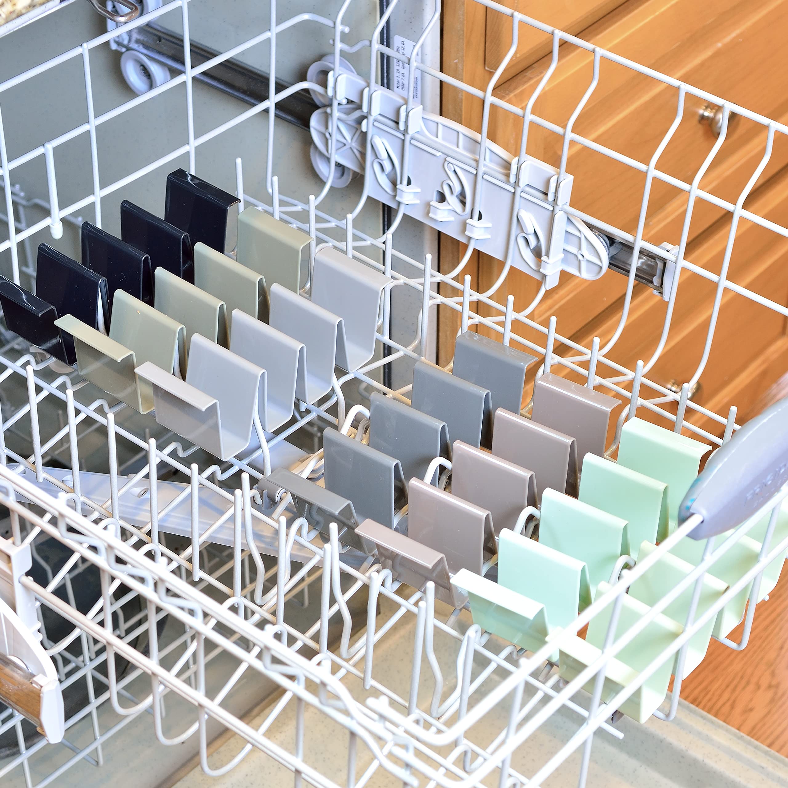 Youngever 8 Pack Plastic Taco Holder Stand, Dishwasher Top Rack Safe, Microwave Safe, Set of 8 Assorted Colors