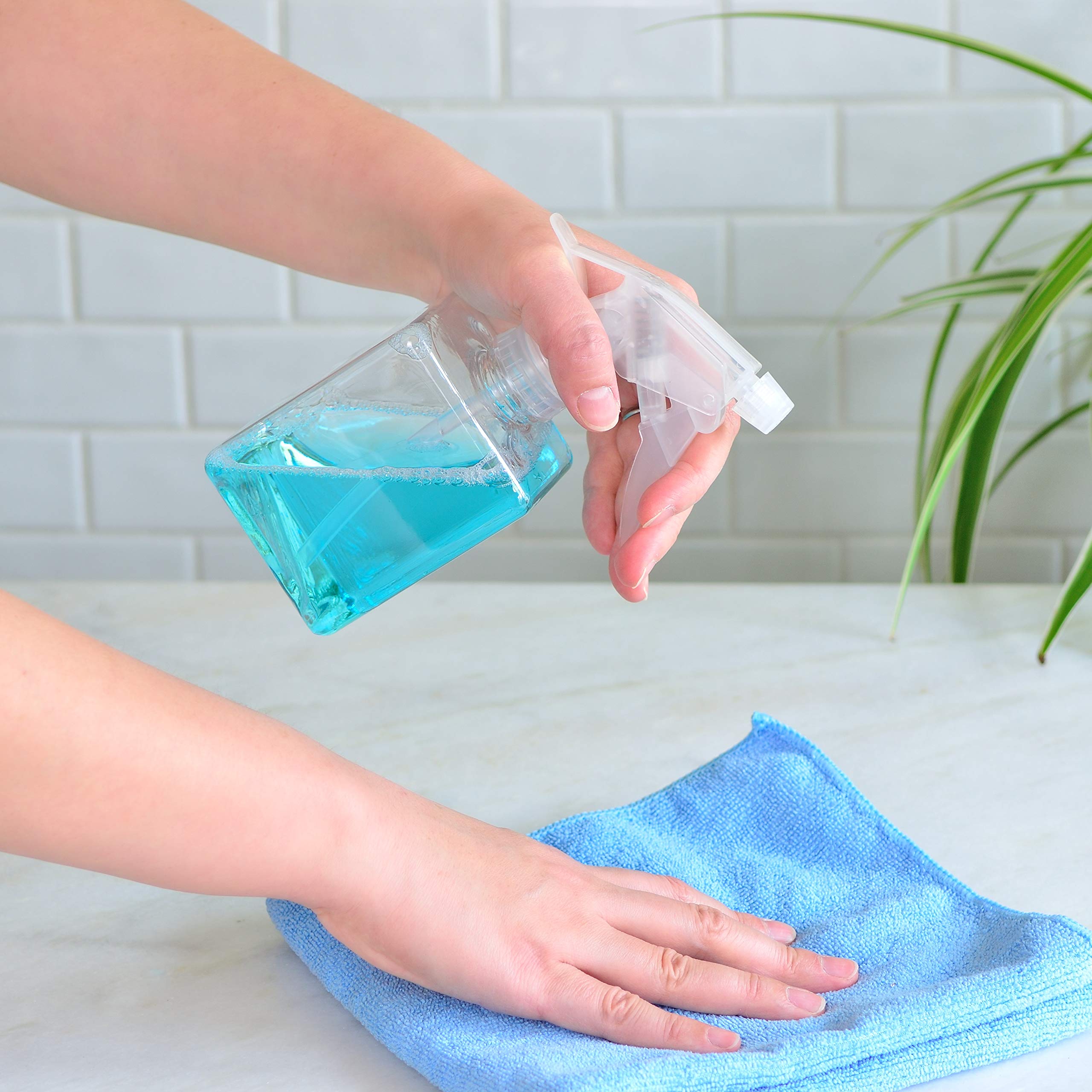 Youngever 5 Pack Empty Plastic Spray Bottles, Clear Square Spray Bottles for Hair and Cleaning Solutions