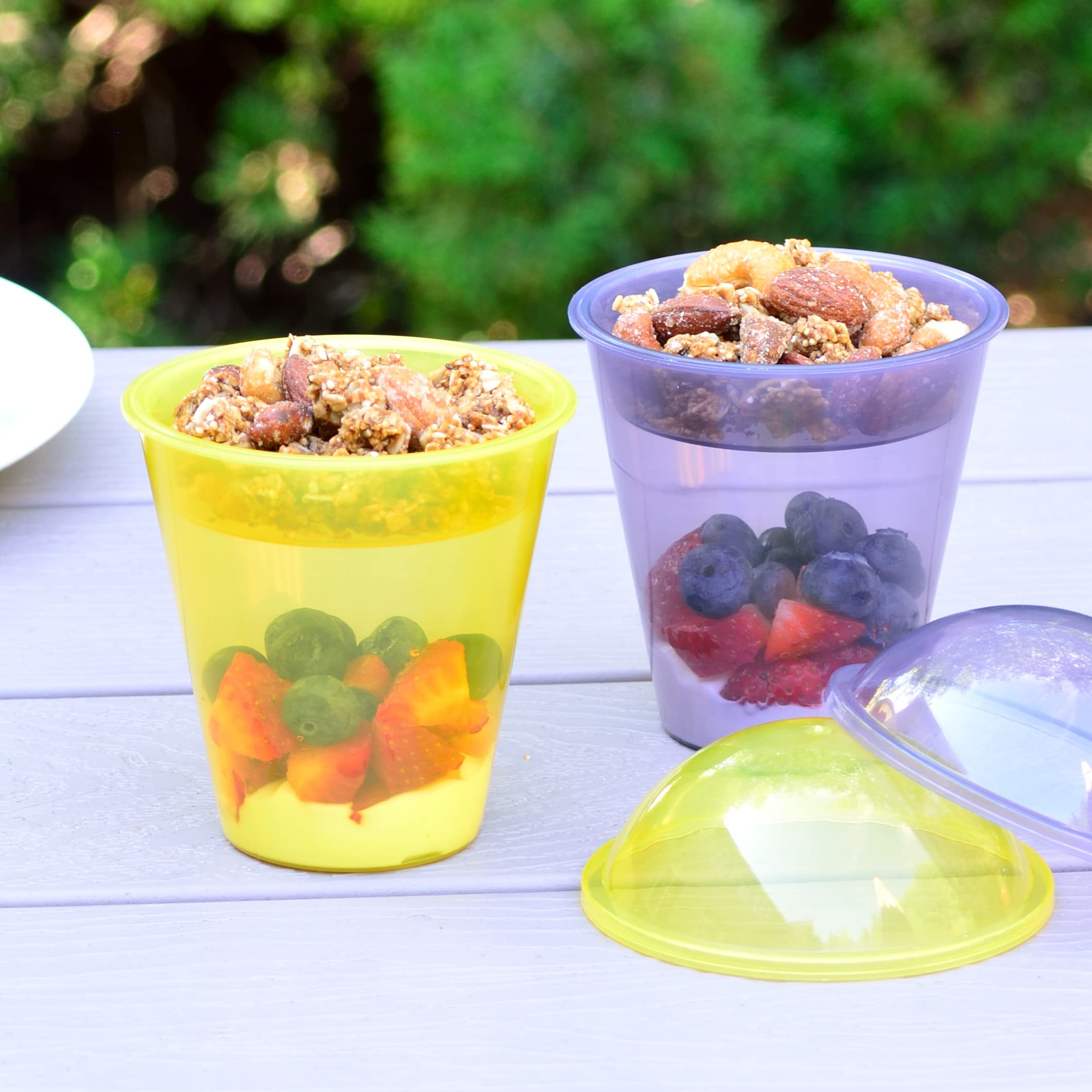 Youngever 7 Set Plastic Yogurt Cups with Dome Lids, Reusable Dessert and Parfait Cups, Spill and Leak Proof