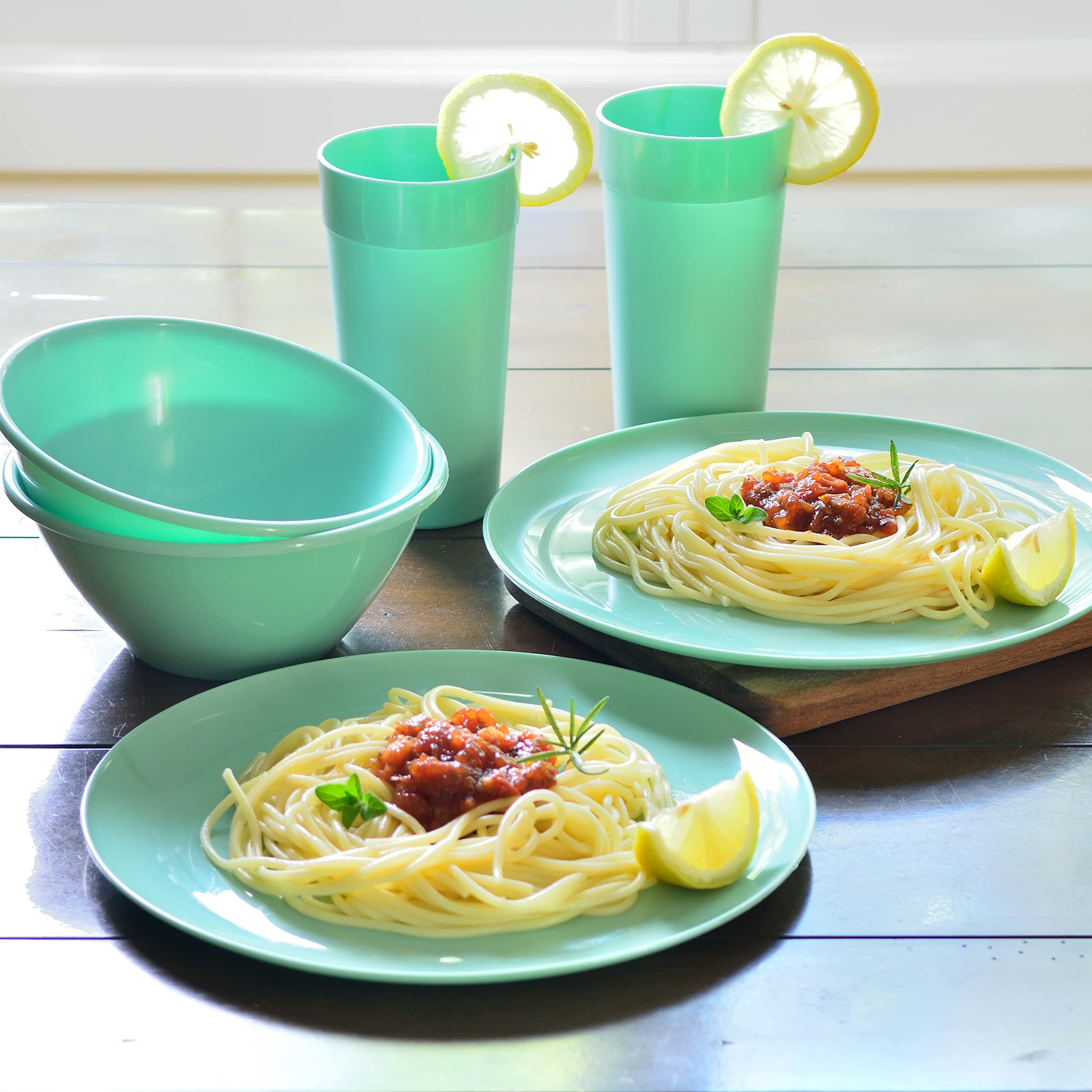 Youngever 18-Piece Plastic Kitchen Dinnerware Set, Plates, Dishes, Bowls, Cups, Service for 6