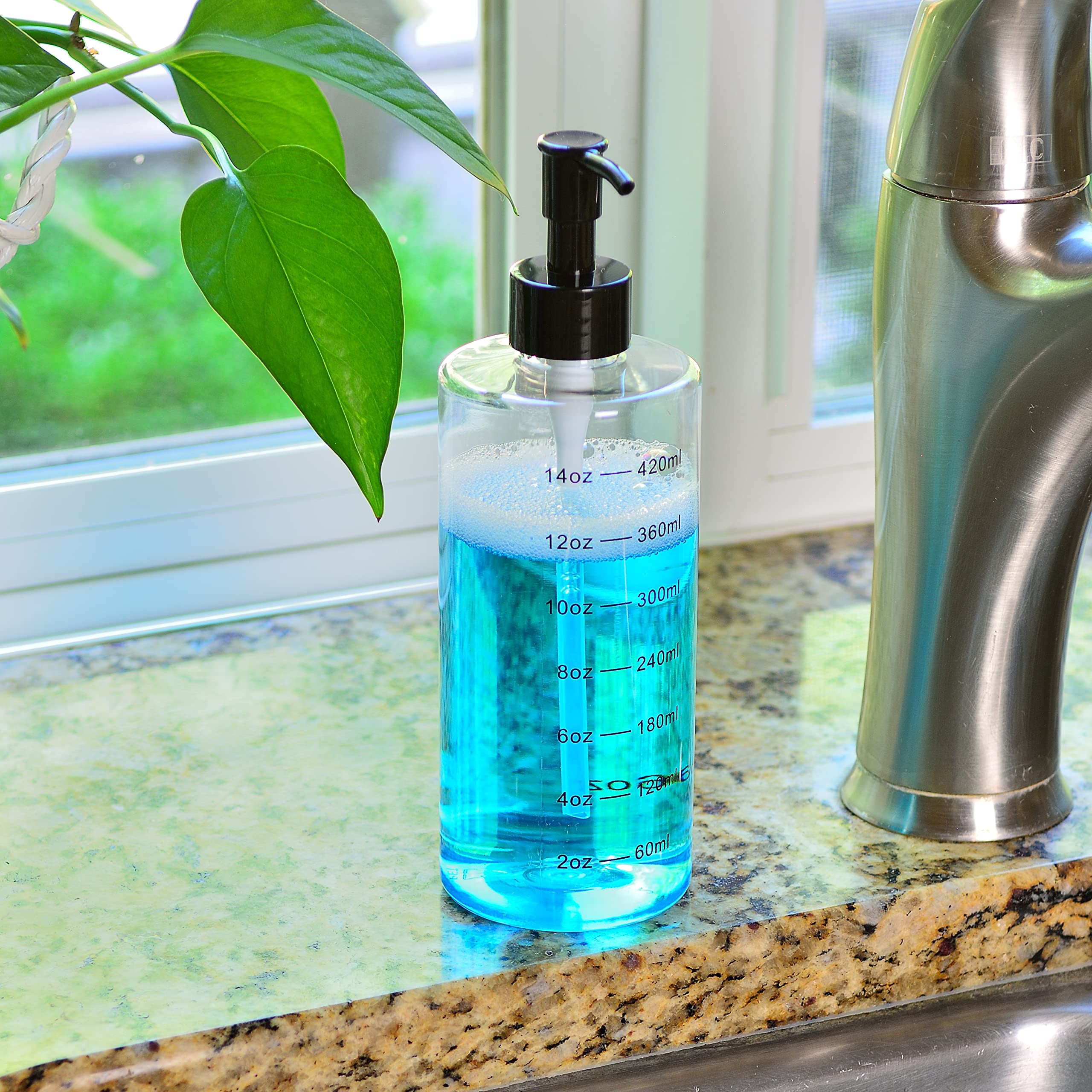 Youngever 5 Pack Plastic Pump Bottles 16 Ounce, Clear Refillable Plastic Pump Bottles with Measurement and Travel Lock