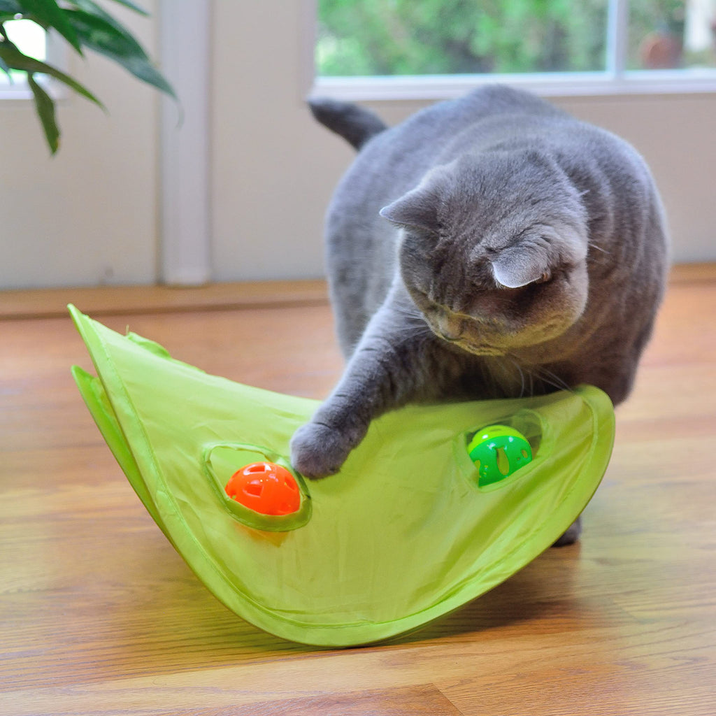 Youngever 18 Cat Toys Kitten Toys Assortments, Cat Teaser Wand, Interactive Bell Toy, Sparkle Balls for Cat, Puppy, Kitty, Kitten