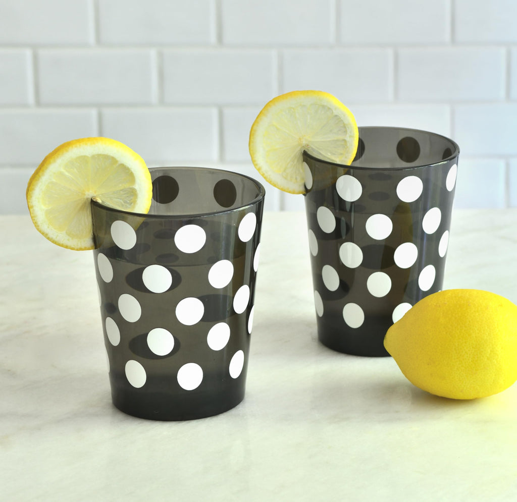 Youngever 4 Pack 16 Ounce Plastic Tumblers, Bistro Plastic Glasses, Cafe BreakResistant Drinking Glasses, Shatterproof Beverage Tumblers, Reusable, NO BPA, Top rack Dishwasher Safe (White Polka)