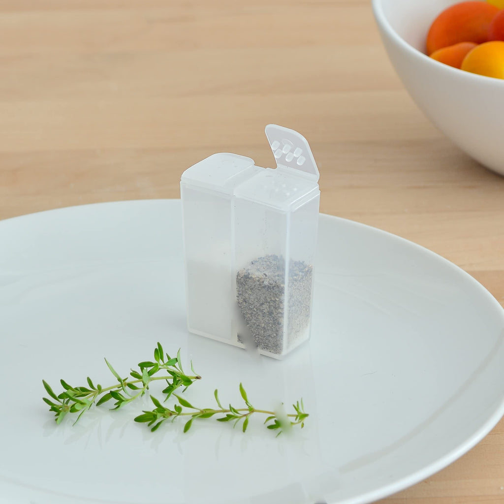 Youngever 4 Pack Plastic Salt and Pepper Shaker Set, Clear Salt and Pepper Containers with Lid, Plastic Spice Jar, Spice Dispenser To Go Set for Travel Camping Picnic Outdoors Kitchen Lunch Boxes.