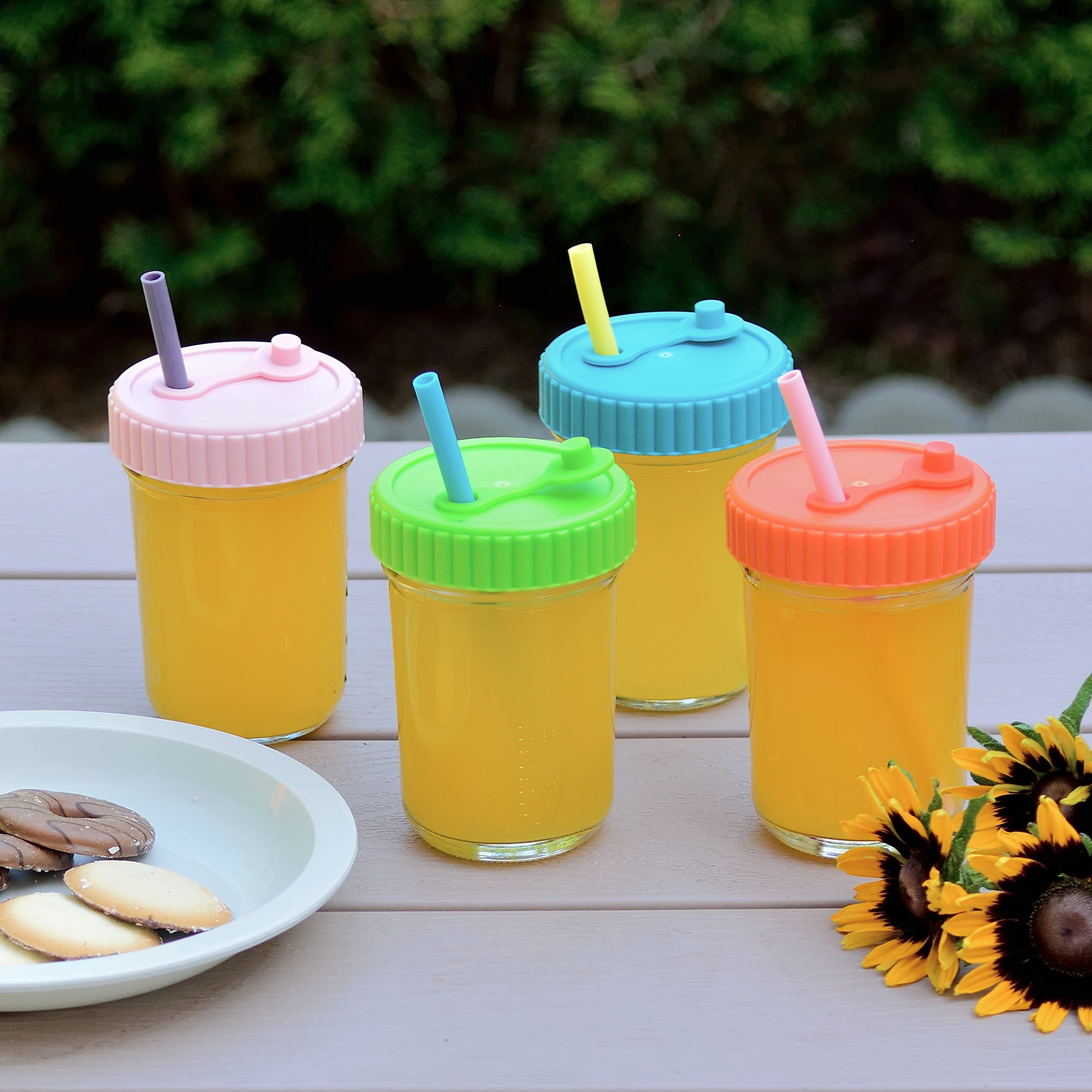 Youngever 8 Pack Glass Jars With Straws, 8 Ounce Cups, Mason Jars With Airtight Lids