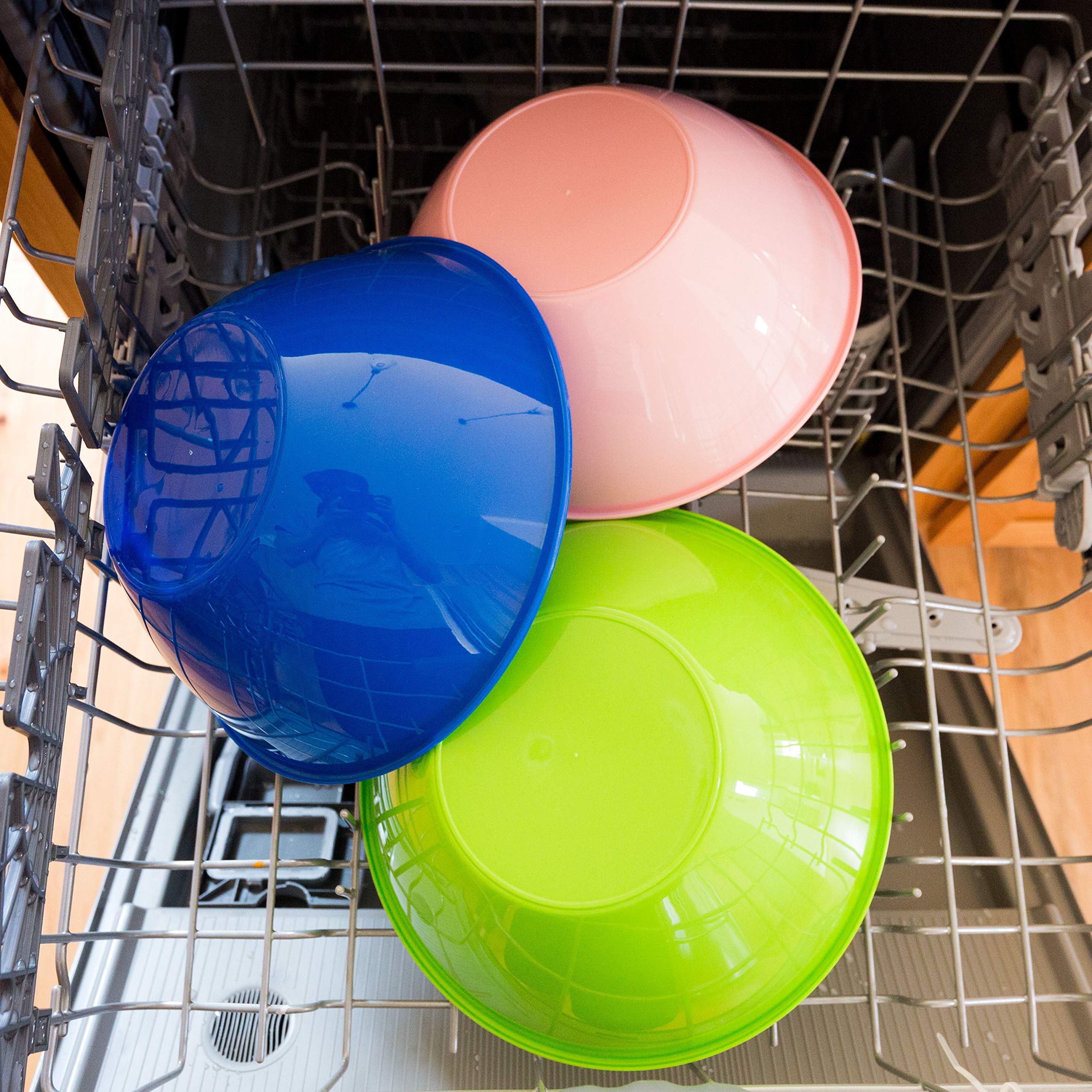 Youngever 9 Pack 3000ML Re-usable Plastic Mixing and Serving Bowls, Popcorn Bowls, Salad Bowls, Chip and Dip Serving Bowls, in 9 Colors