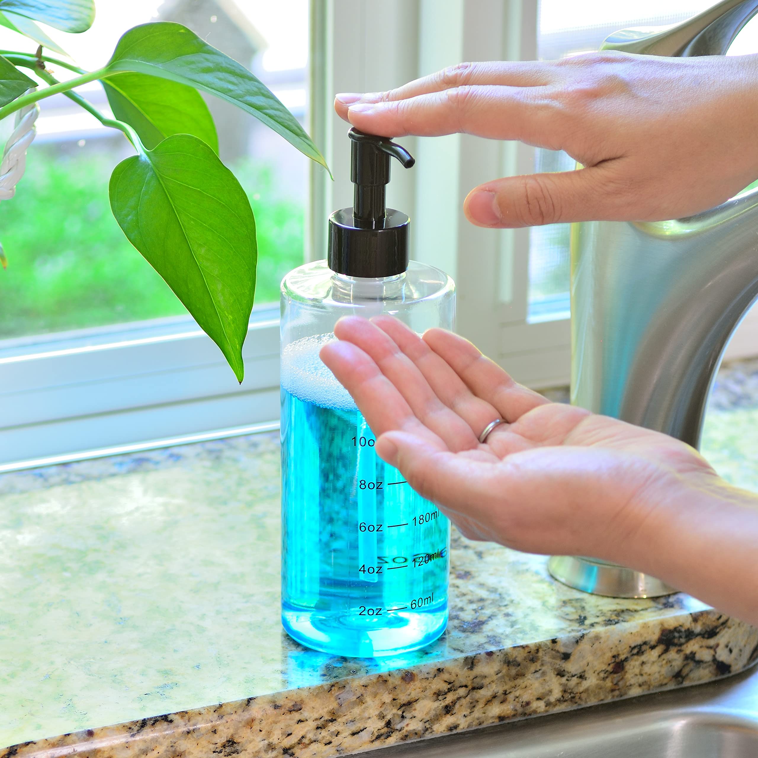 Youngever 5 Pack Plastic Pump Bottles 16 Ounce, Clear Refillable Plastic Pump Bottles with Measurement and Travel Lock