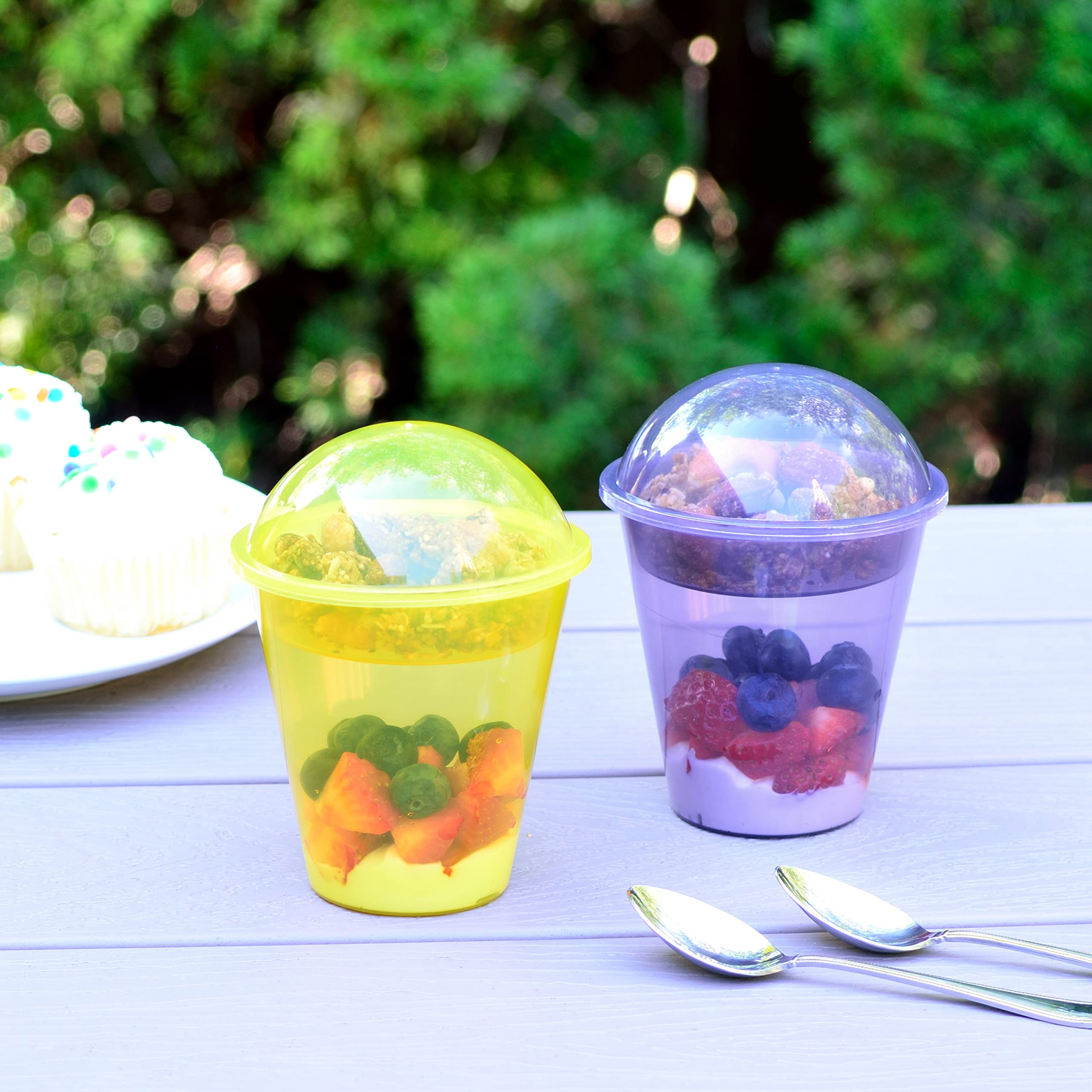 Youngever 7 Set Plastic Yogurt Cups with Dome Lids, Reusable Dessert and Parfait Cups, Spill and Leak Proof